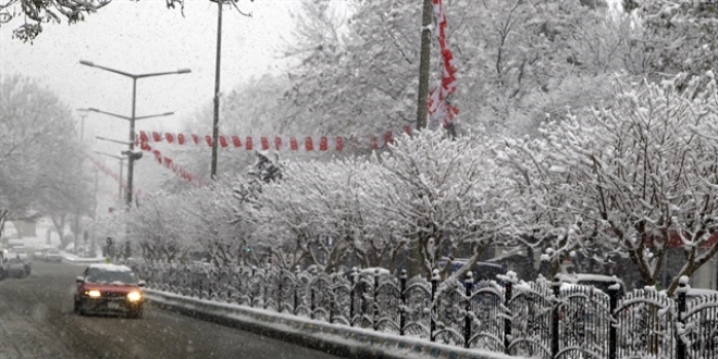 Ankara'da, kar ya balad