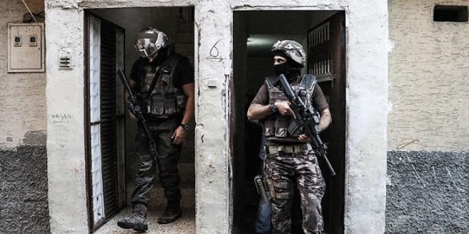 İstanbul'da terör operasyonu: 10 gözaltı