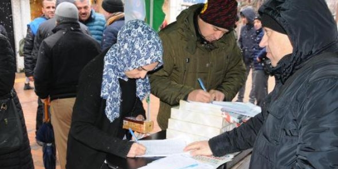 Tank Palet Fabrikas iin imza kampanyas