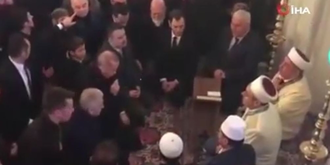 Erdoğan katıldığı mevlitte Kur'an-ı Kerim okudu