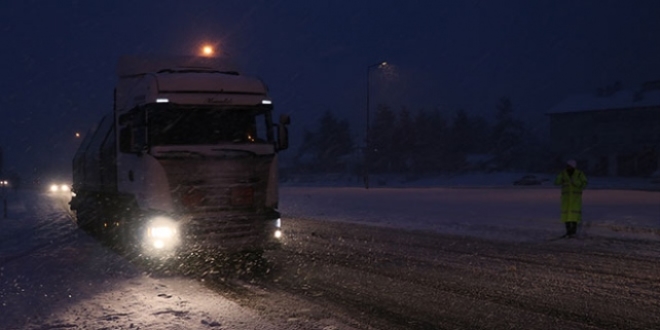 Bolu Da'ndan geecek trlara zincir mecburiyeti