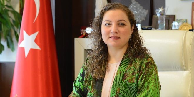 Tatil tweetine rektör kayıtsız kalmadı