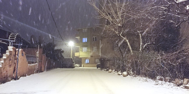 İstanbul'da kar yağışı etkili olmaya başladı
