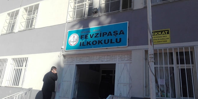 Terör propagandası yapan öğretmen gözaltına alındı
