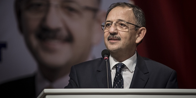 Mehmet Özhaseki: Ayrım yapmadan hizmet edeceğiz
