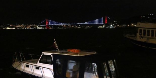 İstanbul Boğazı gemi trafiğine kapatıldı