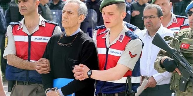 Akın Öztürk, ifade vermek üzere adliyede