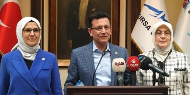 200 bin Suriyeli ülkesine döndü