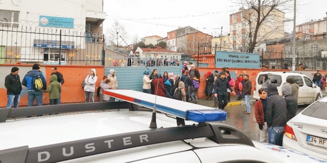 İstanbul'da bir ortaokuldaki öğrenci kavgasına inceleme