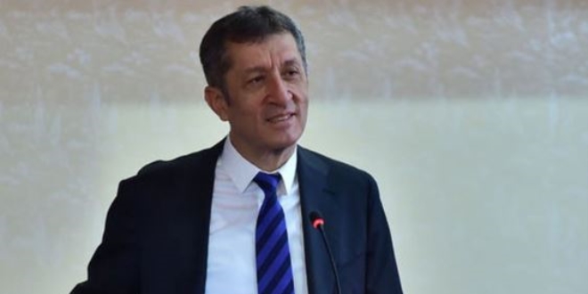 Öğrencilerden Bakan Selçuk'a zor sorular