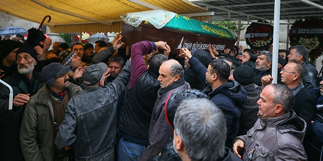 Ukrayna'da ldrlen tp rencisi topraa verildi