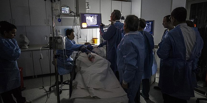 Pankreas ameliyatlarını 100 doktor canlı izledi