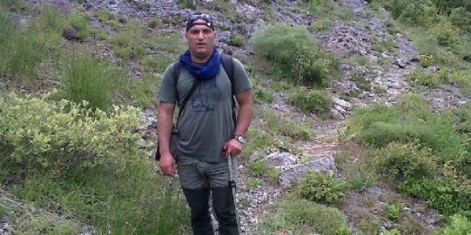 Kalp krizinden ölen öğretim görevlisi toprağa verildi
