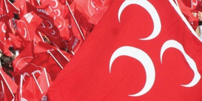 Kayseri'de aday gsterilmeyen 2 MHP'li istifa etti
