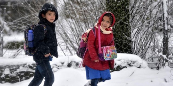 Bitlis'te eğitime kar engeli