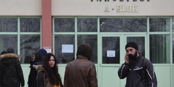 Bölüm başkanıyla öğretim üyesi birbirine girdi