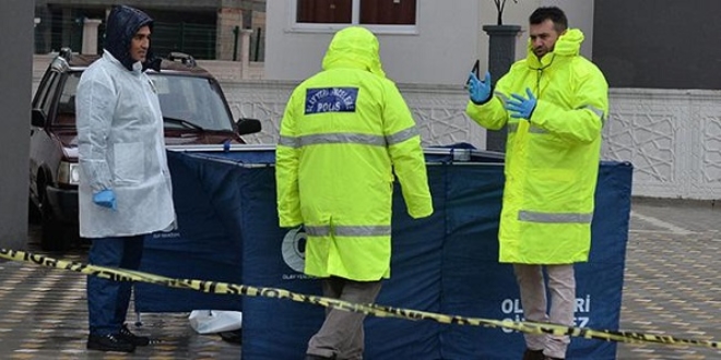 Lüks sitenin bahçesinde sır ölüm