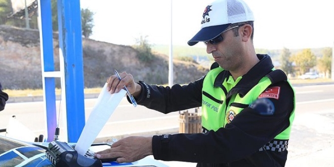 Yozgat'ta drift yapan minibüs sahibine 5 bin lira trafik cezası kesildi