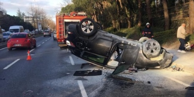 Ambulansa çarpıp takla attı: 2 yaralı
