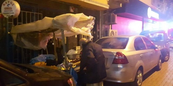 Alevlerden önce canını sonra da ekmek teknesini kurtardı
