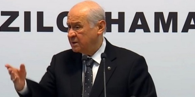 Prompter'da yazanlar Devlet Bahçeli'yi kızdırdı
