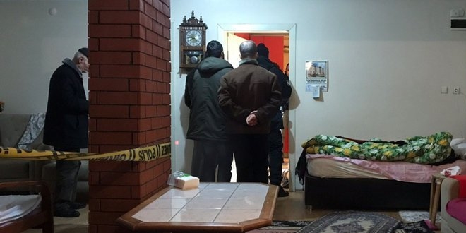 Alzaymır hastası, 100 yaşındaki annesini öldürdü