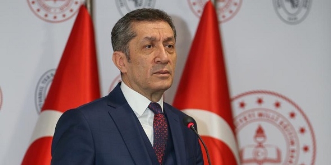 Bakan Selçuk'tan 'ek öğretmen ataması' sorusuna cevap