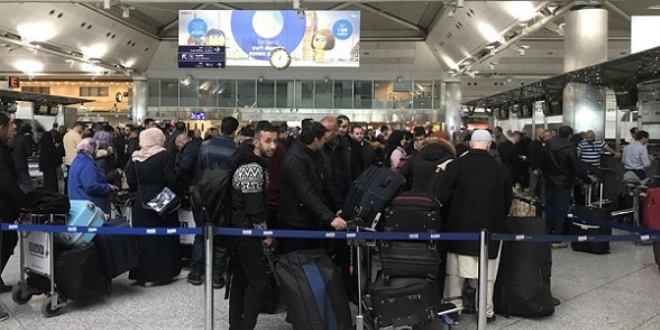 Atatrk Havaliman'nda tatil younluu