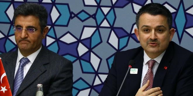 Bakan Pakdemirli, Almanya'da Türk işadamları ile bir araya geldi