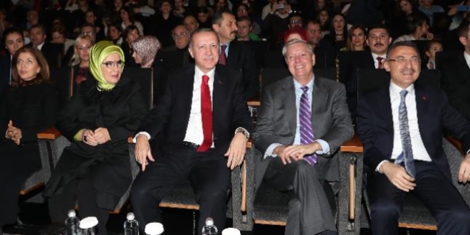 Erdoğan, Fazıl Say'ı ayakta alkışladı