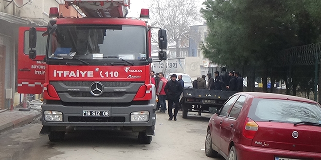 Prizde unutulan cep telefonu az daha depoyu yakıyordu