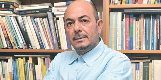 Trk akademisyen, 'AP' iin milletvekili aday oldu