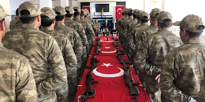 Elaz'da 21 gvenlik korucusu greve balad