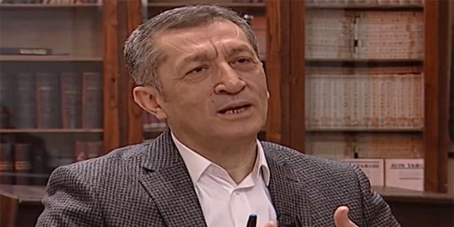 Selçuk: Kitap okuyan çocuk, yaşamda her zaman fark atar
