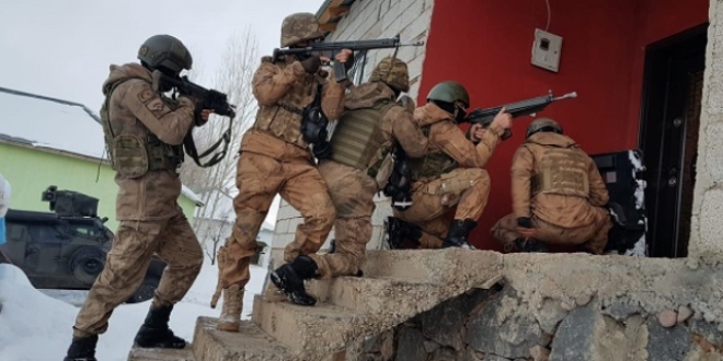 Van'da terör operasyonu: 10 gözaltı