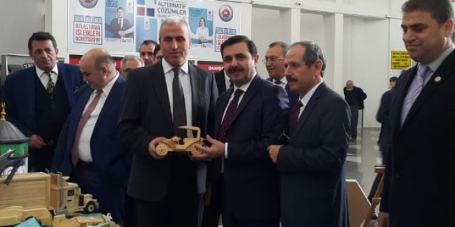 Başsavcı tezgahın başına geçip satış yaptı