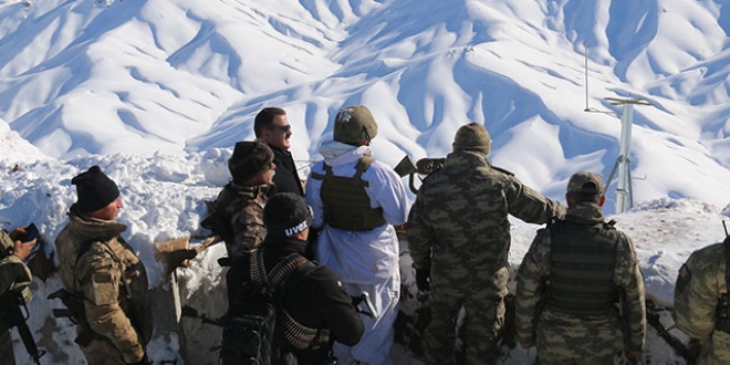 Hakkari Valisi Akbıyık: Sınırlarımız emin ellerde