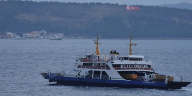 Kuzey Ege'de feribot seferlerine fırtına engeli