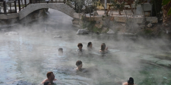 Trkiye yaryl tatilinde termal tesislere akn etti