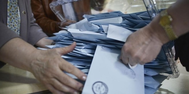 Oy zarflarnda hile yapan ahs yakaland