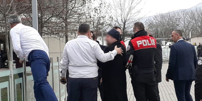 Belediye binasına ateş açan şüpheli tutuklandı