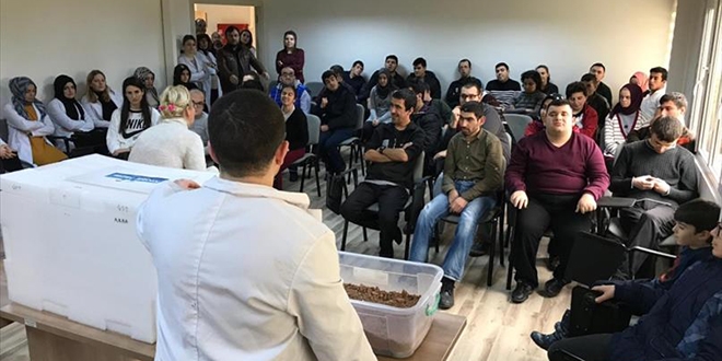 'Özel müzeciler' sınıfta arkeolojik kazı yaptı