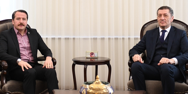 EBS Bakan Selçuk'la görüşüp ek atama talep etti