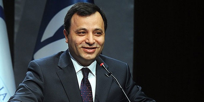 AYM Başkanlığı'na Zühtü Arslan yeniden seçildi