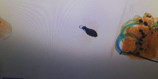 Yolcu otobsyle gnderilen koliden el bombas kt