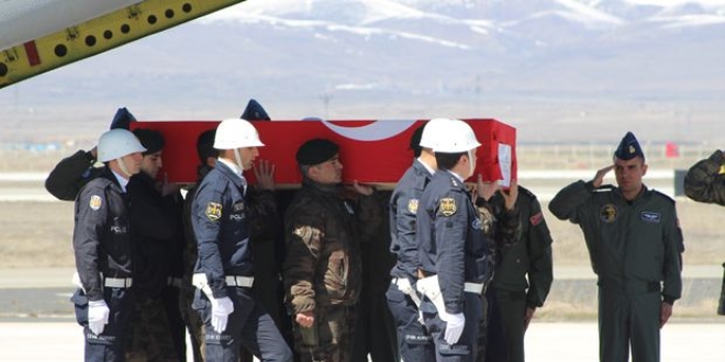 ehit polis memurunun cenazesi Erzurum'a getirildi