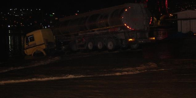 zmir'de tr denize dt