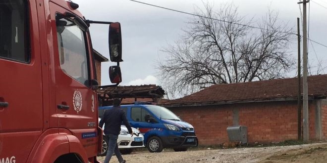 Yatalak hasta yangında can verdi