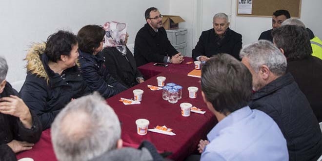 Binali Yıldırım, vatandaşlarla bir araya geldi