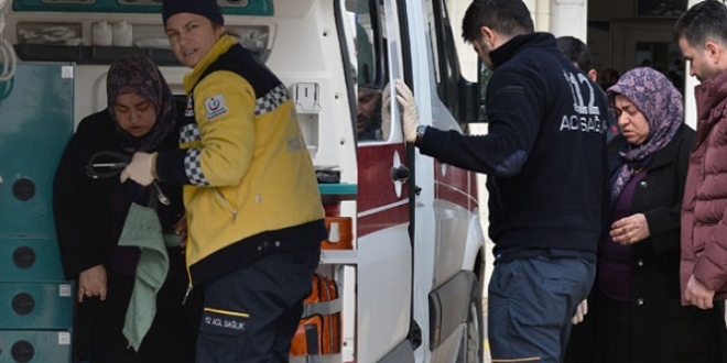 Garda gvenlik izgisini geen kadna tren arpt